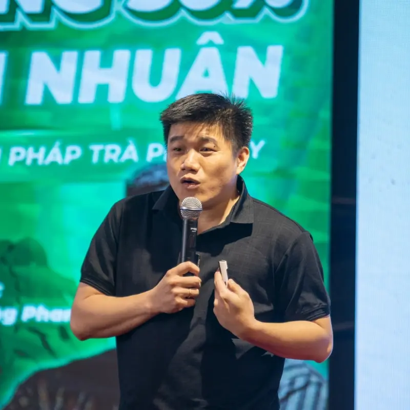 Thầy Thông Phan
